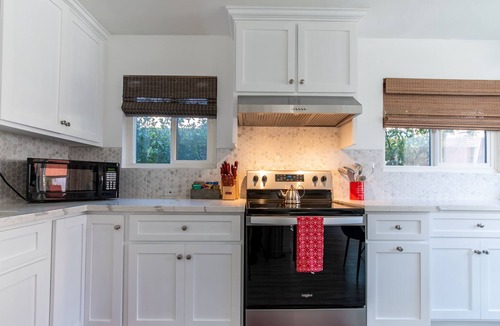 Bixby Knolls House | Steps to Dine & Shop, 2 Beds & 2 Baths, Garage Parking & Patio