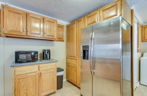 Cherokee House | Steps to Pickwick Lake! Home w/Sunrooms & Views