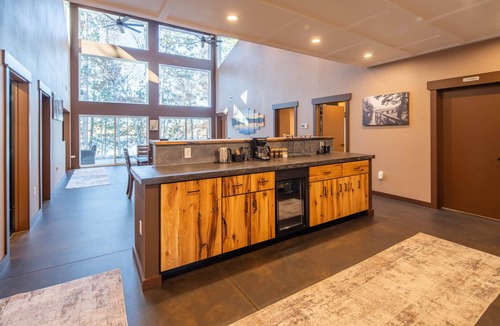 Markville House | Stone Ridge Retreat Cabin