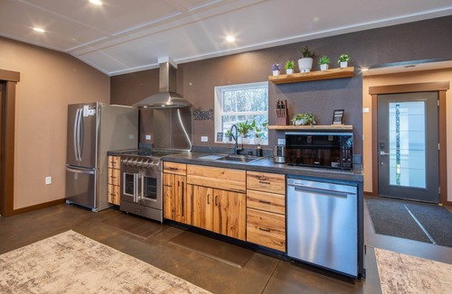 Markville House | Stone Ridge Retreat Cabin