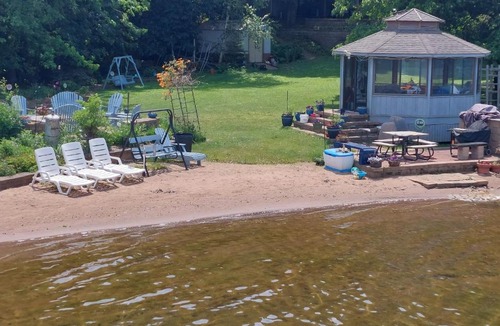 Lake Elmo House | StoneWall House Lakeside Suite