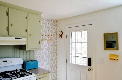 Falmouth Cottage | Storybook Cottage in Falmouth - Quick Walk to Shining Sea Bikeway, AC, Dogs okay
