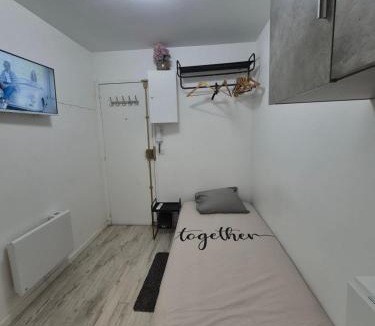 Notre-Dame-des-Champs Apartment | Studette cosy ideal pour un séjour parisien métro Duroc