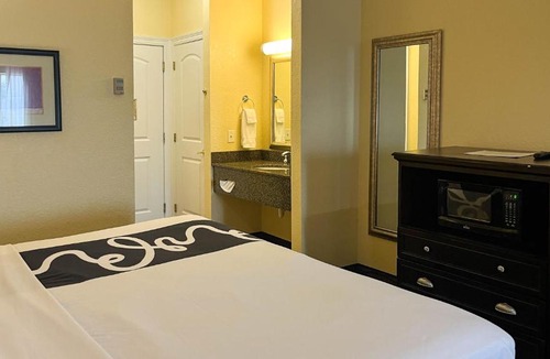 Slidell Hotel | Studio 6 Slidell LA North Shore