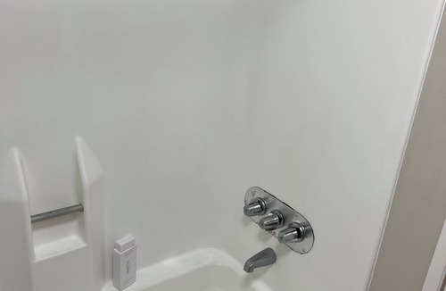 Beverly Grove Apartment | Studio Apartment
