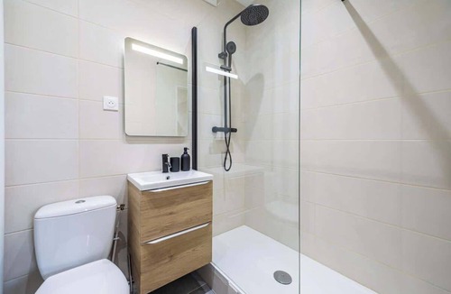 Issy-les-Moulineaux Apartment | Studio chaleureux au coeur de ville Issy