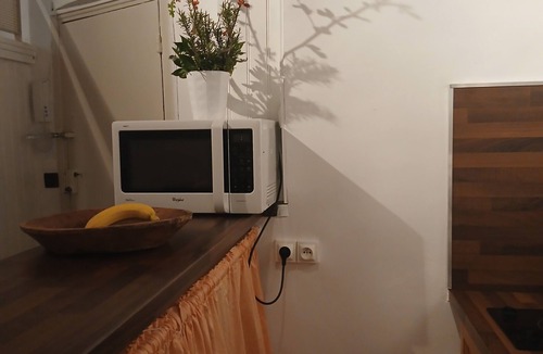 Issy-les-Moulineaux Apartment | Studio, close to the Exhibition Center.