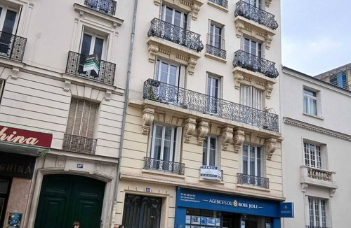 Issy-les-Moulineaux Apartment | Studio, close to the Exhibition Center.