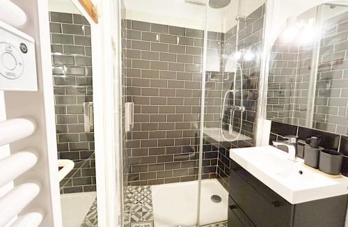 Nogent Village Apartment | Studio cosy, RER 5mn,Paris en 15mn,commerces