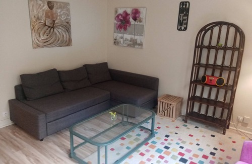 Vanves Apartment | Studio Cosy Terrasse et Parking en Sous sol Face Parc des Expositions