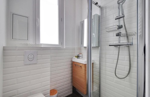 Center Apartment | Studio Cozy - by So Homy, - 1 Bed Room 2 People