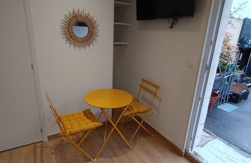 Pont-Sainte-Maxence Apartment | Studio des Amandines