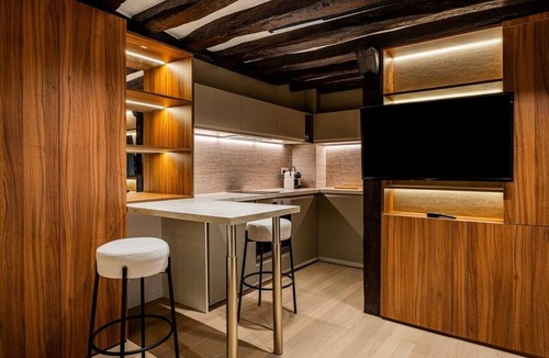 4th Arrondissement Apartment | Studio for 2 People #Île Saint-Louis #Along the Seine, Near Notre Dame