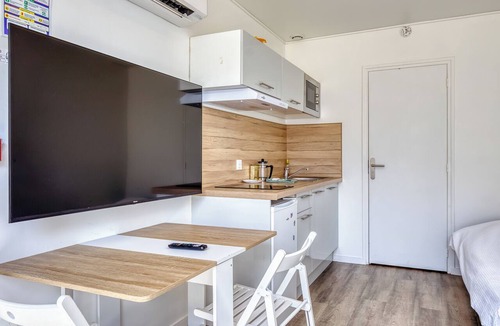 Saint-Etienne-du-Rouvray Apartment | Studio 1 – Wi-Fi et parking inclus