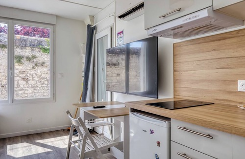 Saint-Etienne-du-Rouvray Apartment | Studio 1 – Wi-Fi et parking inclus