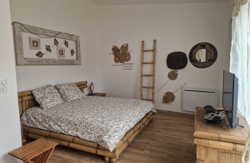 Orry-la-Ville Bed & Breakfast | Studio Indépendant Avec Jardin et Piscine Proche Gare Accès Paris Direct 19min