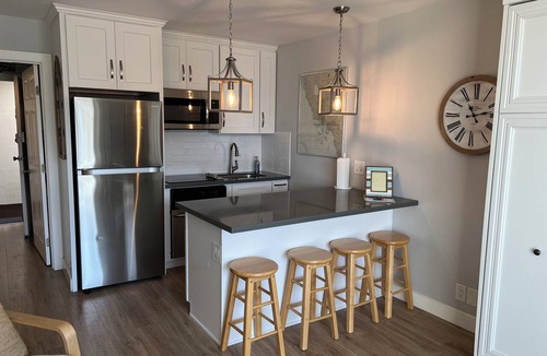 Carpinteria Apartment | Studio just steps from the beach and pool