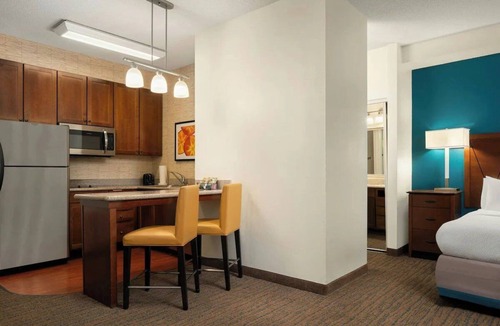 Salisbury Hotel | Studio King | Marriott Salisbury | Eastern Shore Stay, Breakfast, Near Airport