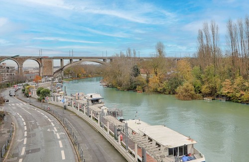 Le Port sous la Lune Apartment | Studio moderne à 30 min du centre de Paris en RER