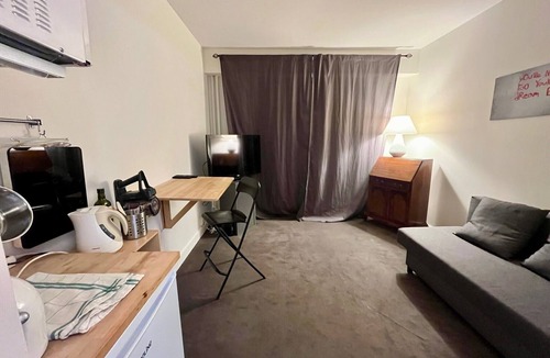 Prince–Marmottan Apartment | Studio near Paris 16
