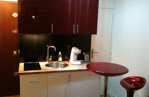 Pere Lachaise Apartment | Studio - Paris