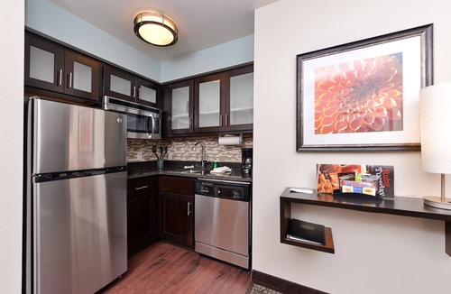 Sioux Falls Apartment | Studio Suite w/Full Kitchen in Sioux Falls