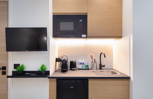 Billancourt–Rives de Seine Apartment | Studio-Wet room-City view