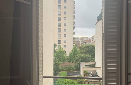 Vanves Apartment | Studio with Wifi 15 minutes from Montparnasse