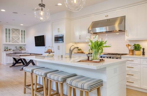 Santa Ana Heights House | Stunning 5BDR Minutes to Beach, Pier, Restaurants | Emerald Cove by AvantStay