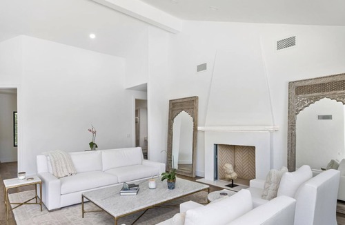 Indian Wells House | Stunning Family Sized Home in a Gated Community!