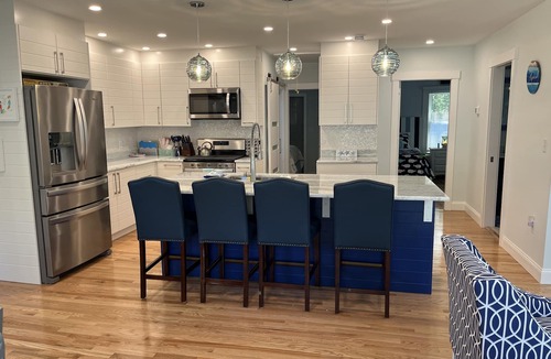 South Yarmouth House | Stunning Home - Modern - Flip Flop Paradise! (900 Ft from Beach & Dog Friendly)
