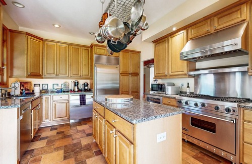 Arkdale House | Stunning home w/hot tub, wet bar, theater room, pool table, near golf & lakes
