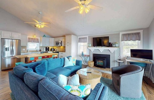 Ponds of Plymouth House | Stunning lakefront home with kayaks, games, & amazing deck views - dog-friendly