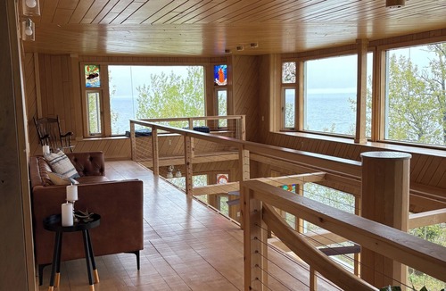 Castle Danger House | Stunning Lakehouse in Castle Danger