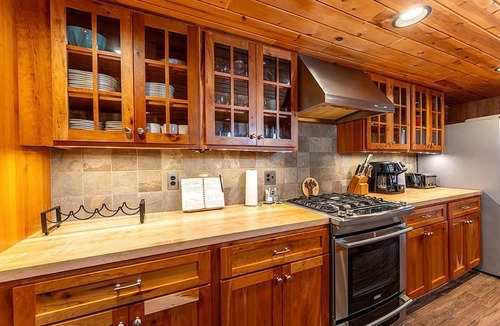 Ely Cabin | Stunning Lodge Rental for Family or Group Glamping on Big Lake, Minnesota