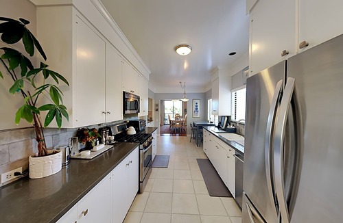 Toro Canyon House | Stunning Ocean & Mountain Views in Tranquil Setting
