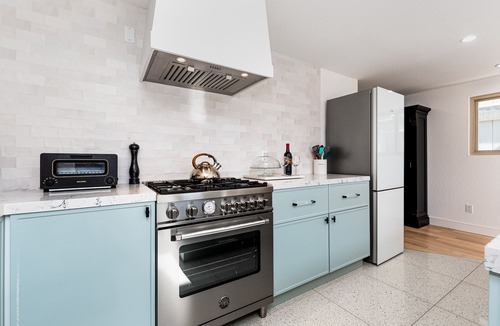 Hollywood Beach House | STUNNING! Ocean Views! Lux Remodeled Modern Beach House. +PELETON .