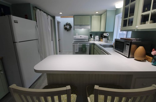 West Dennis House | Stunning Private Yard, Close to Town & Beaches (2305)