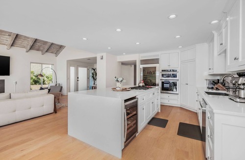Via Marina House | Stunning, upscale waterfront house in Oxnard, CA