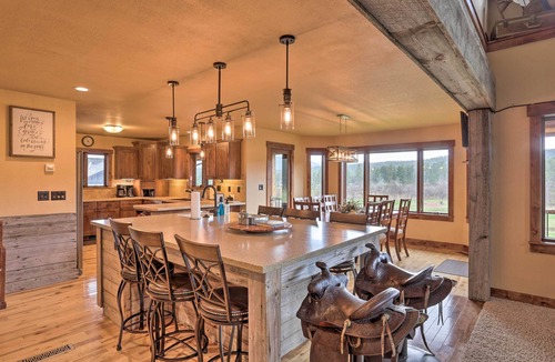 Sturgis House | Sturgis Home w/Private Hot Tub: Golf & Hike!