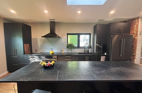 Southwark Apartment | Stylish 2 Bed 2 Bath MCM Home with Conversation Pit & Fireplace