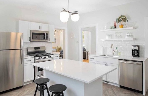 Appleton House | Stylish Downtown House - Steps to Dining & Shops