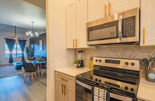 North Scottsdale Apartment | Stylish Getaway | Pool, Spa & Relaxing Balcony