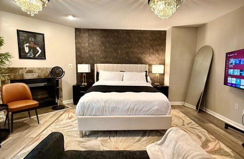 Reisterstown Apartment | Stylish Modern Basement Suite W Private Entrance