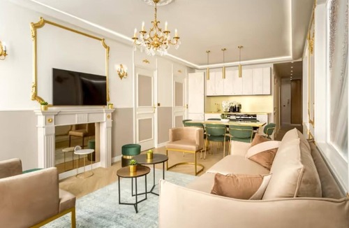 Quartier Sainte-Avoye Apartment | STYLISH PARISIAN RETREAT WITH 3 BEDROOMS, MARBLE ACCENTS AND DESIGNER INTERIORS