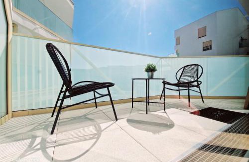 Rueil-Malmaison Apartment | Stylish Stay Near Paris - 850m to Subway RER A - with floor fan T1-4P