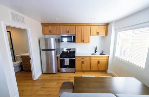 Riviera - Westchester House | Stylish Studio Steps from Downtown Bakersfield