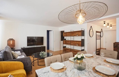 Batignolles Apartment | Sublime 3 Bedrooms Flat Center of Paris Montmartre