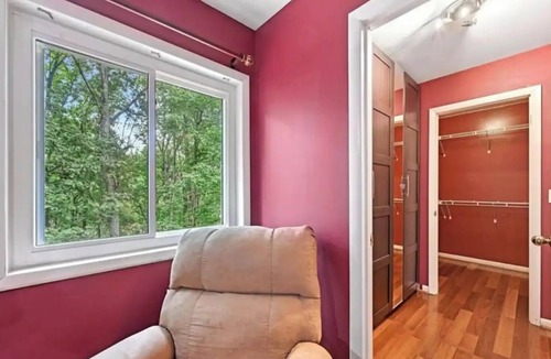 Reisterstown House | Suburban get-away in the forest with Swedish sauna - 20 Min Away From Baltimore