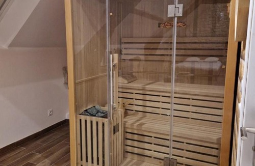Laigneville Apartment | Suite Chalet avec jacuzzi YaoSpa60
